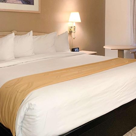 Quality Inn Albuquerque East I-40 Juan Tabo Exit Екстер'єр фото