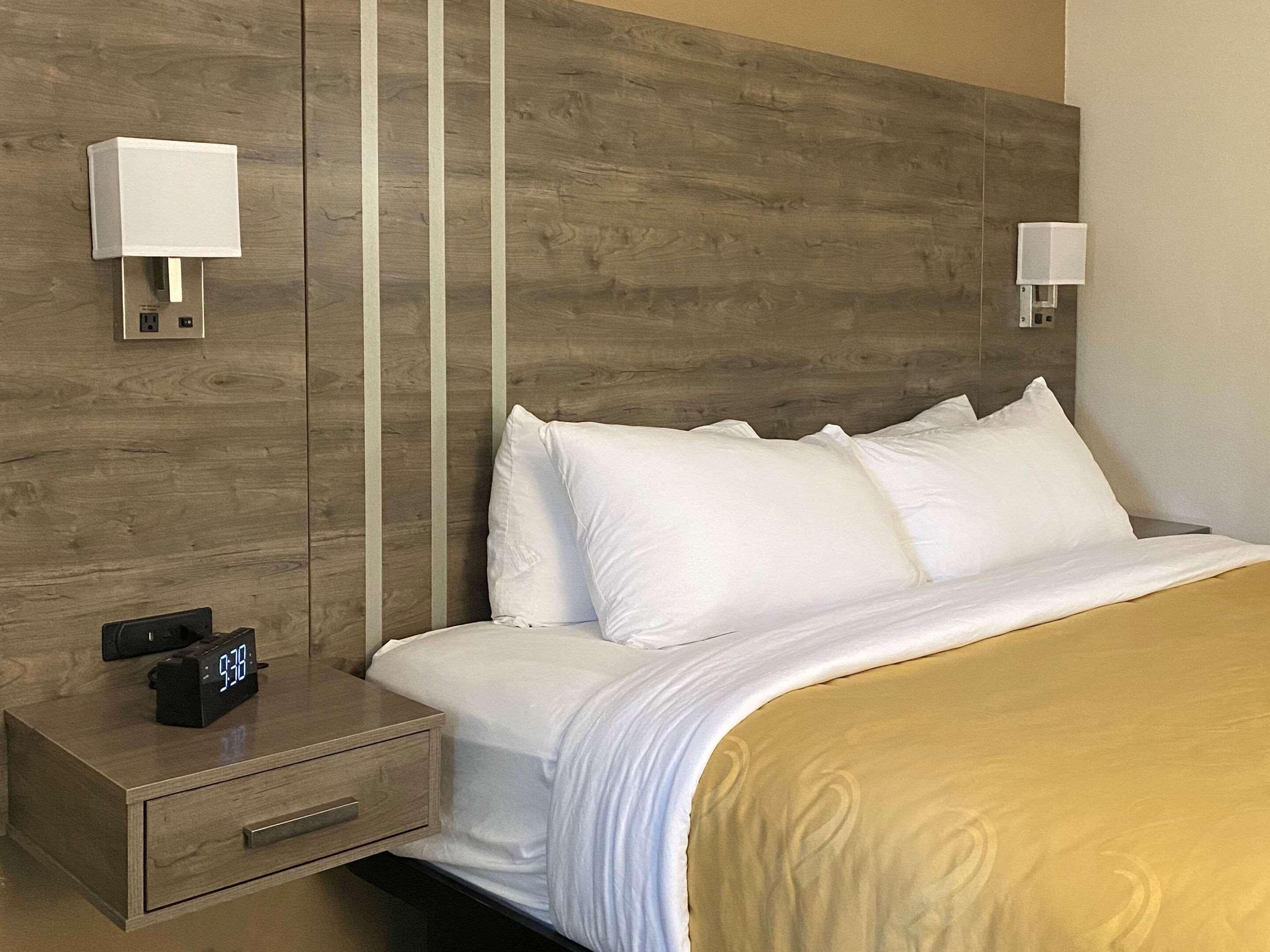Quality Inn Albuquerque East I-40 Juan Tabo Exit Екстер'єр фото