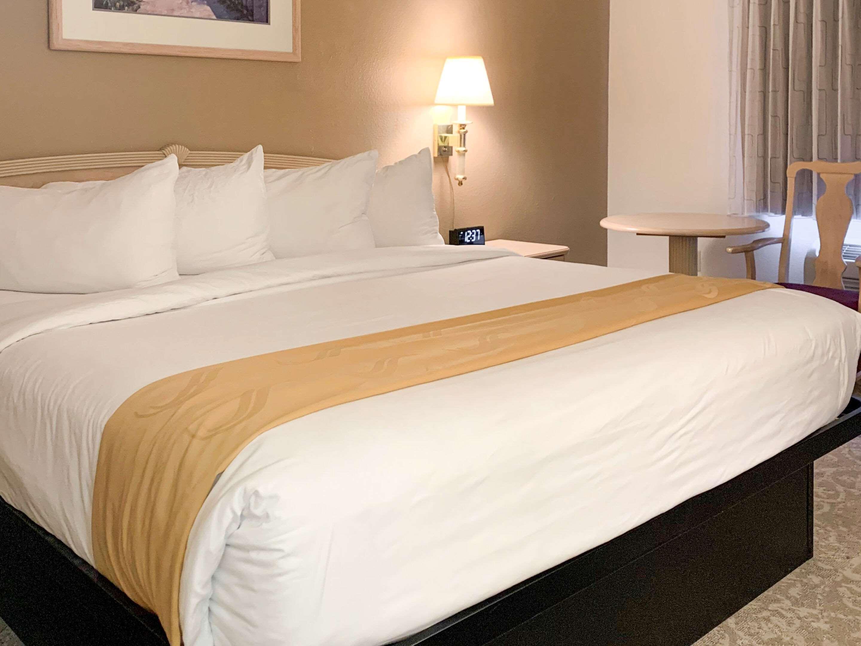 Quality Inn Albuquerque East I-40 Juan Tabo Exit Екстер'єр фото