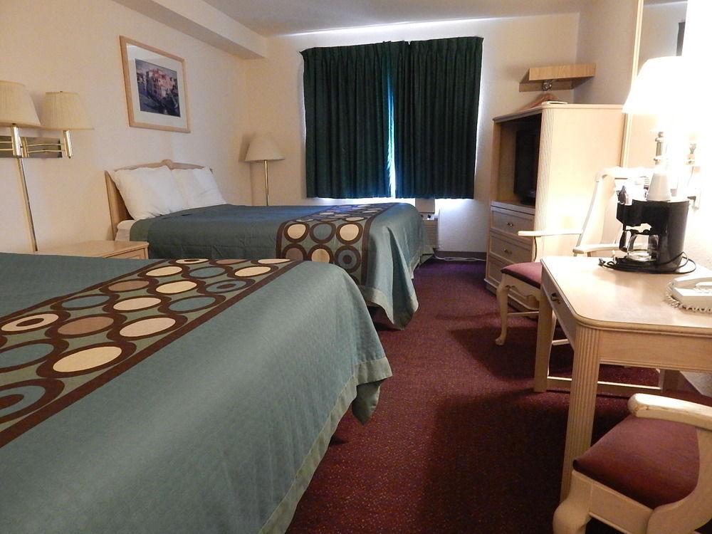 Quality Inn Albuquerque East I-40 Juan Tabo Exit Екстер'єр фото