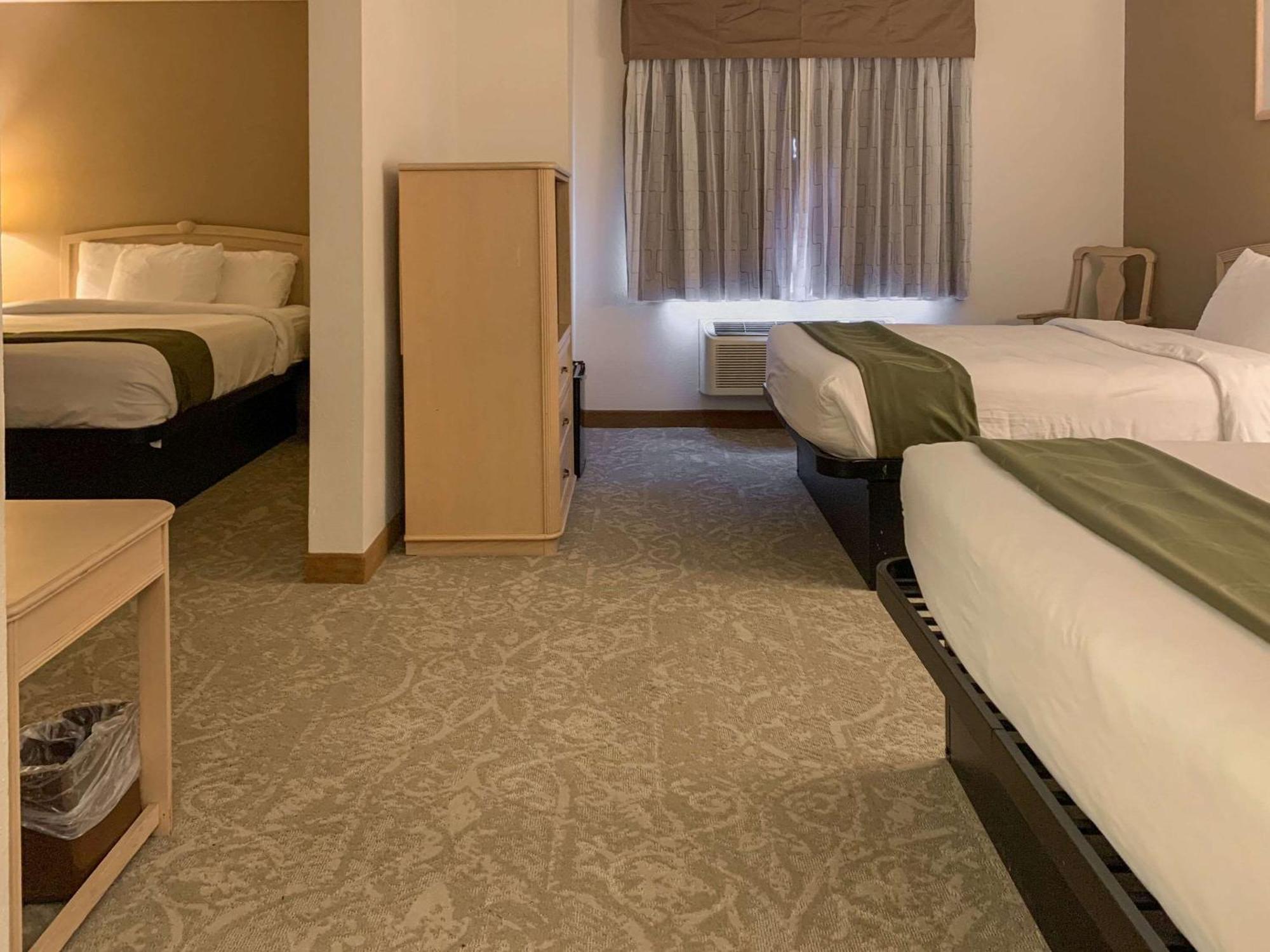Quality Inn Albuquerque East I-40 Juan Tabo Exit Екстер'єр фото