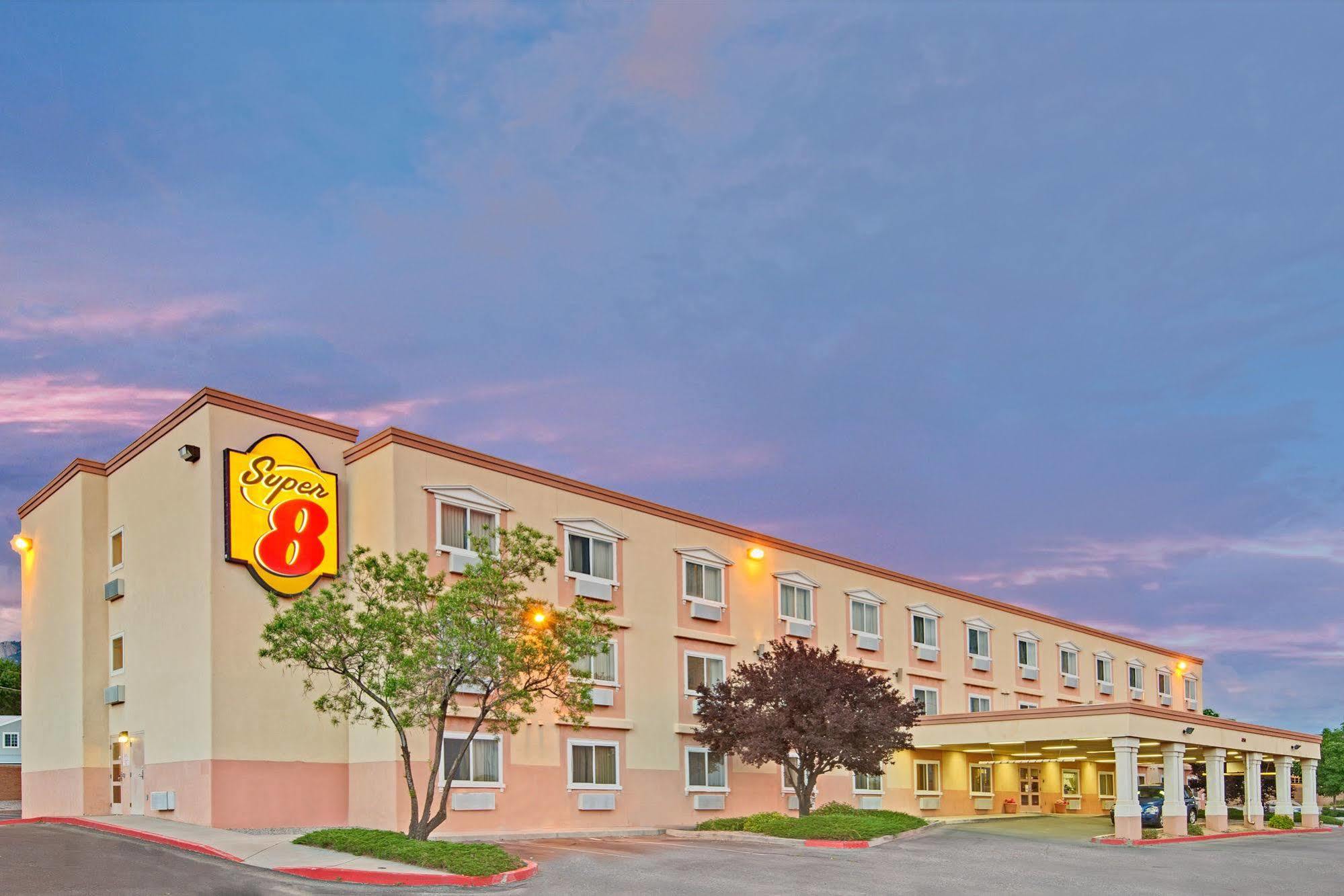Quality Inn Albuquerque East I-40 Juan Tabo Exit Екстер'єр фото